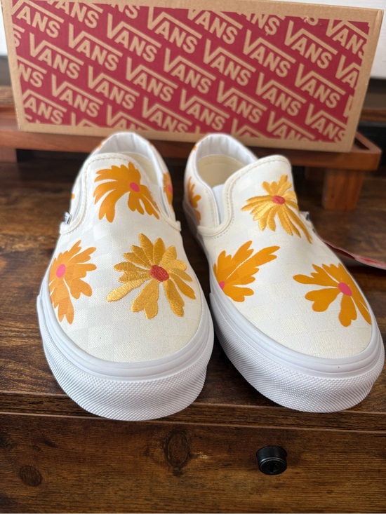 Vans Shoes - Vans Classic Slip-On Blanc Women’s Shoes - White